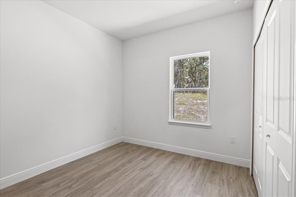 Active With Contract: $279,900 (4 beds, 2 baths, 1833 Square Feet)