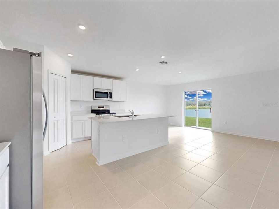 出租: $2,175 (4 贝兹, 2 浴室, 1824 平方英尺)