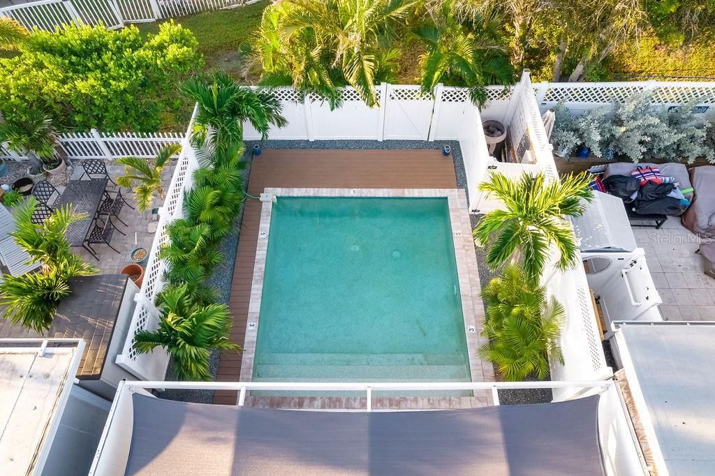 For Sale: $799,990 (2 beds, 2 baths, 958 Square Feet)