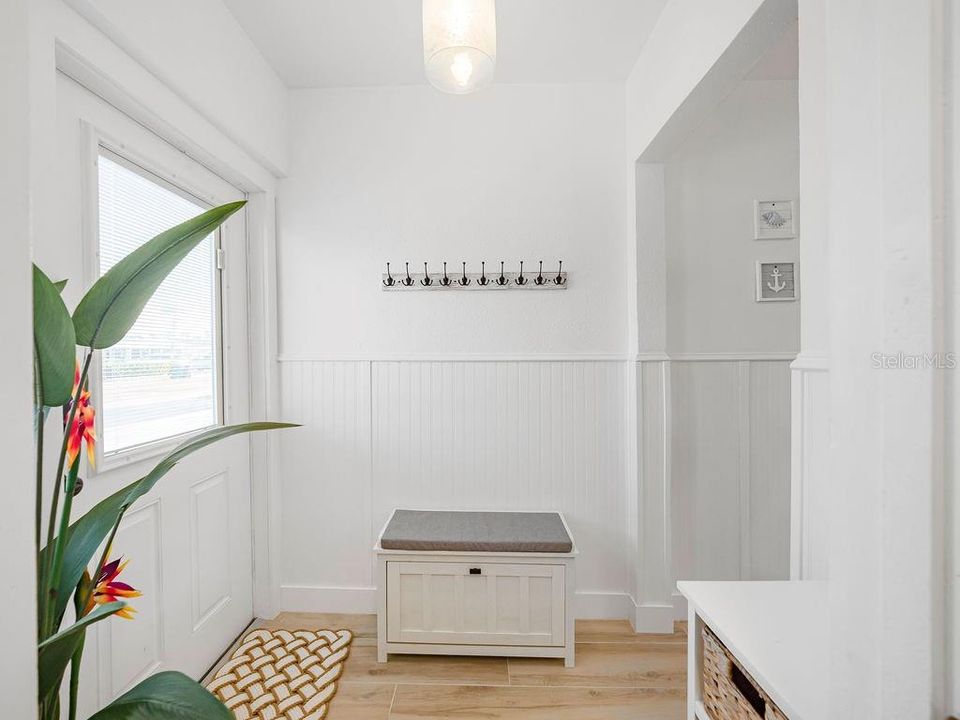 For Sale: $799,990 (2 beds, 2 baths, 958 Square Feet)