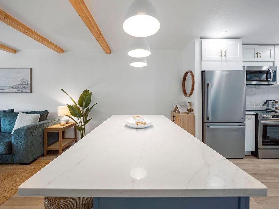 For Sale: $799,990 (2 beds, 2 baths, 958 Square Feet)