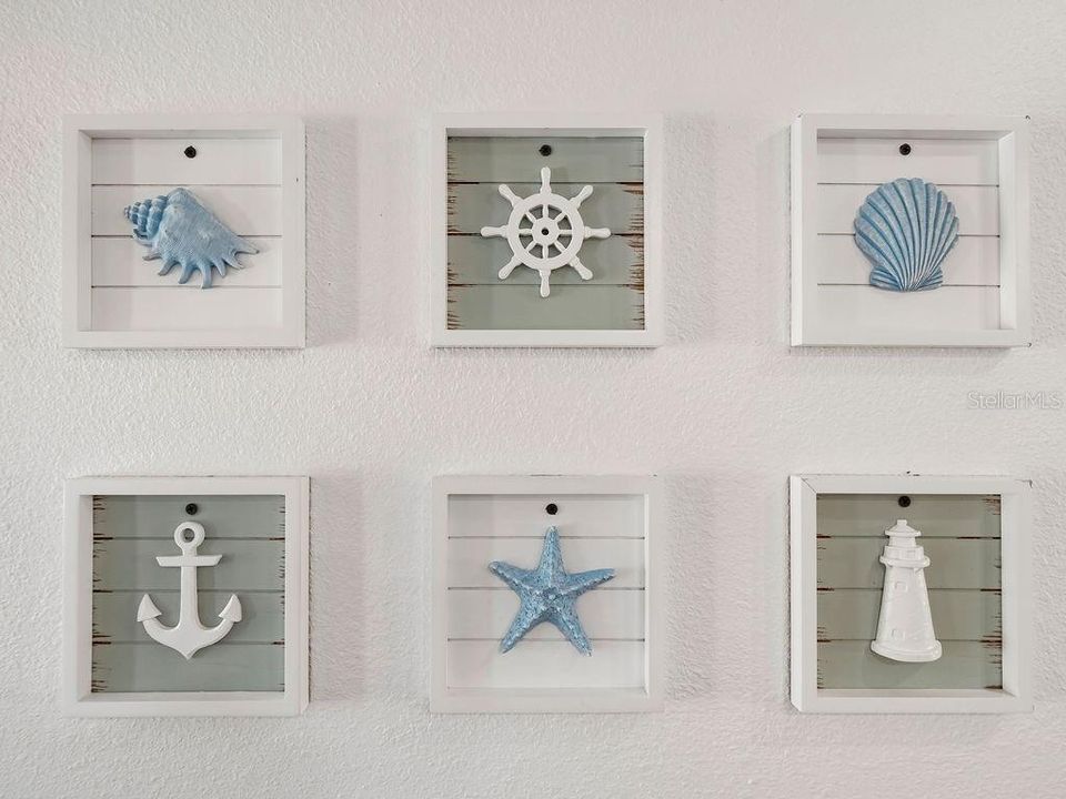 For Sale: $799,990 (2 beds, 2 baths, 958 Square Feet)