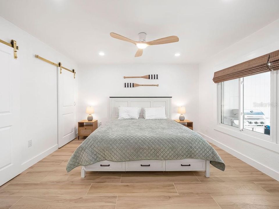 For Sale: $799,990 (2 beds, 2 baths, 958 Square Feet)