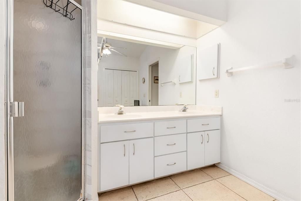 На продажу: $740,000 (3 спален, 2 ванн, 2276 Квадратных фут)