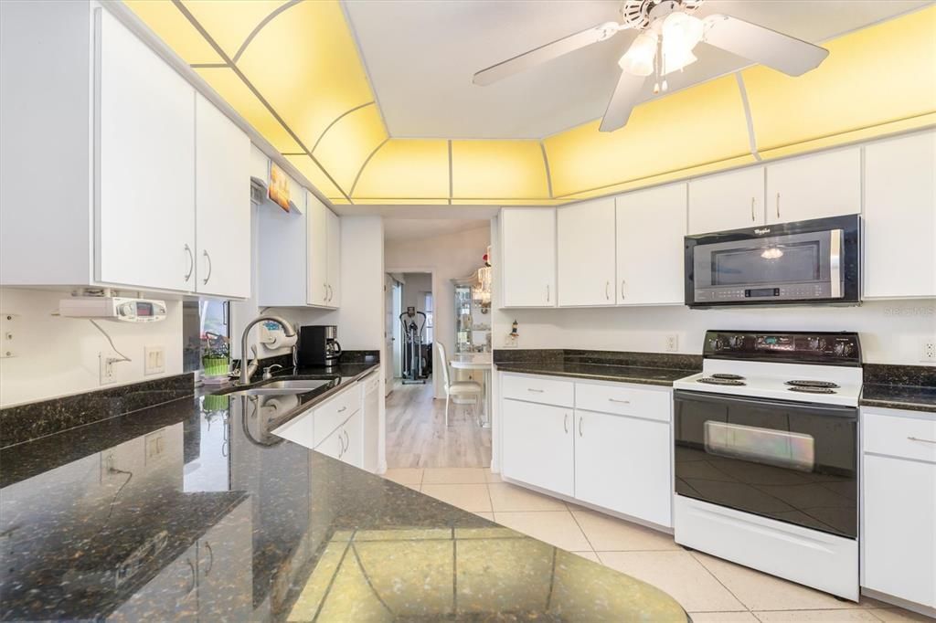 На продажу: $740,000 (3 спален, 2 ванн, 2276 Квадратных фут)