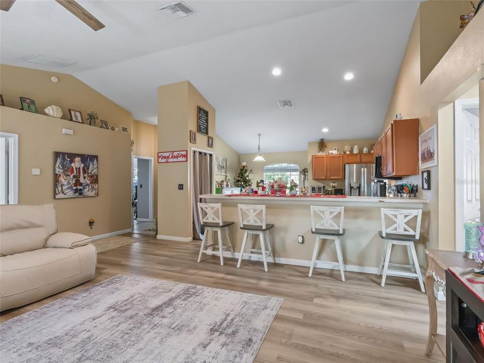 Active With Contract: $298,900 (4 beds, 2 baths, 1880 Square Feet)