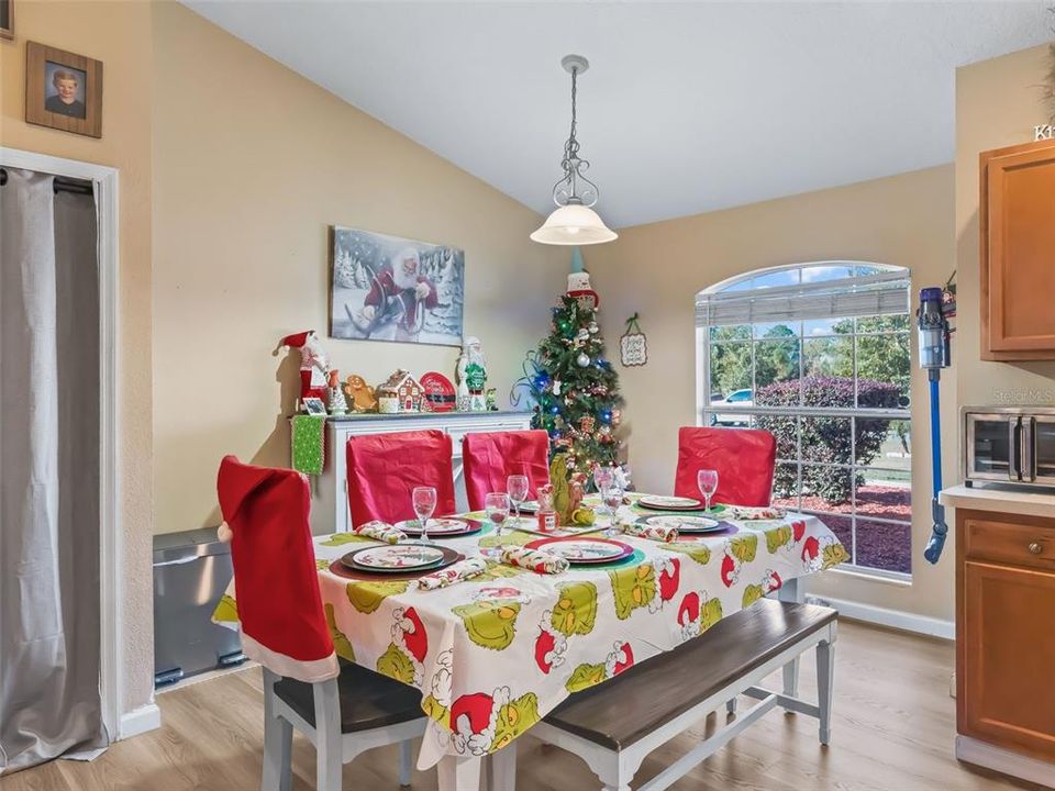 Active With Contract: $298,900 (4 beds, 2 baths, 1880 Square Feet)