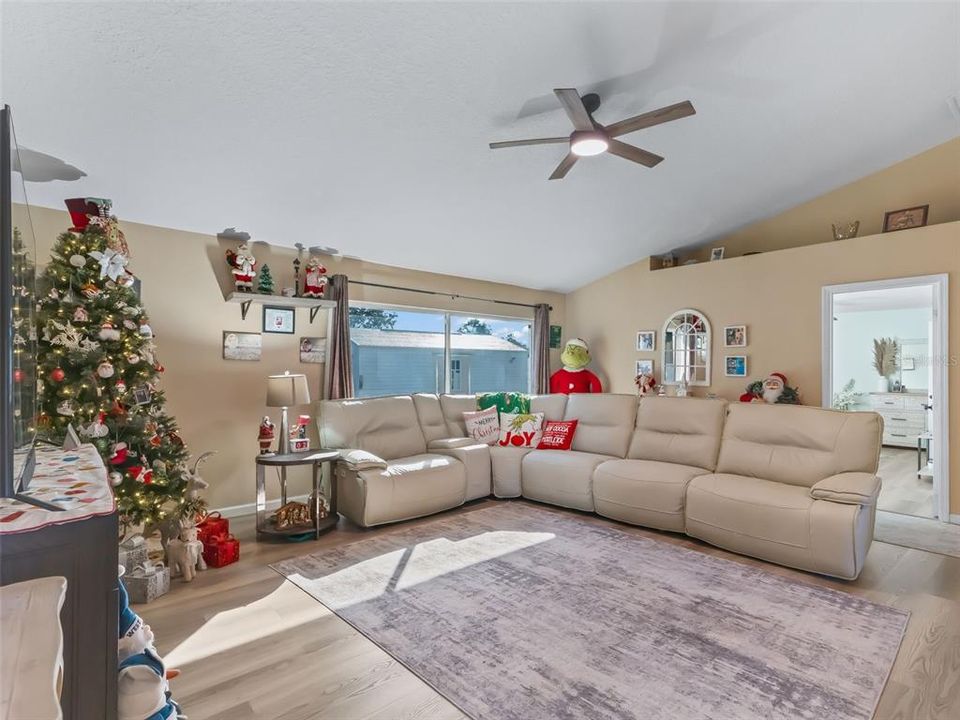Active With Contract: $298,900 (4 beds, 2 baths, 1880 Square Feet)