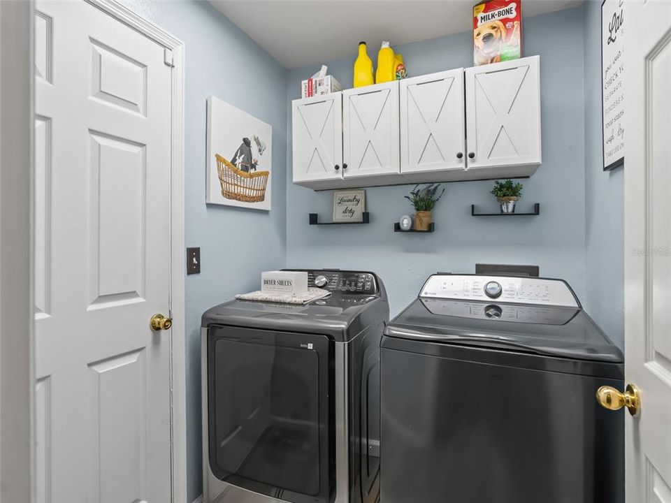 Active With Contract: $298,900 (4 beds, 2 baths, 1880 Square Feet)