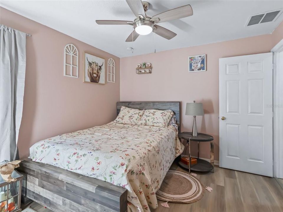 Active With Contract: $298,900 (4 beds, 2 baths, 1880 Square Feet)