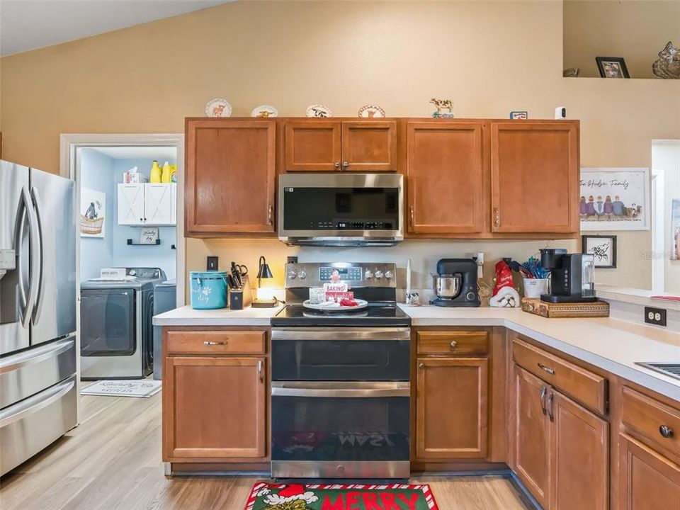 Active With Contract: $298,900 (4 beds, 2 baths, 1880 Square Feet)
