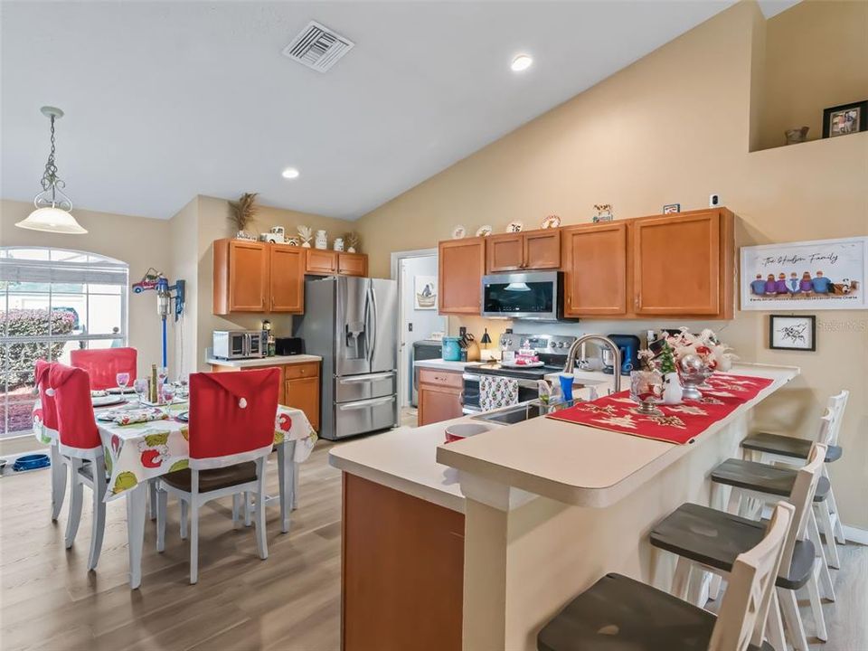 Active With Contract: $298,900 (4 beds, 2 baths, 1880 Square Feet)