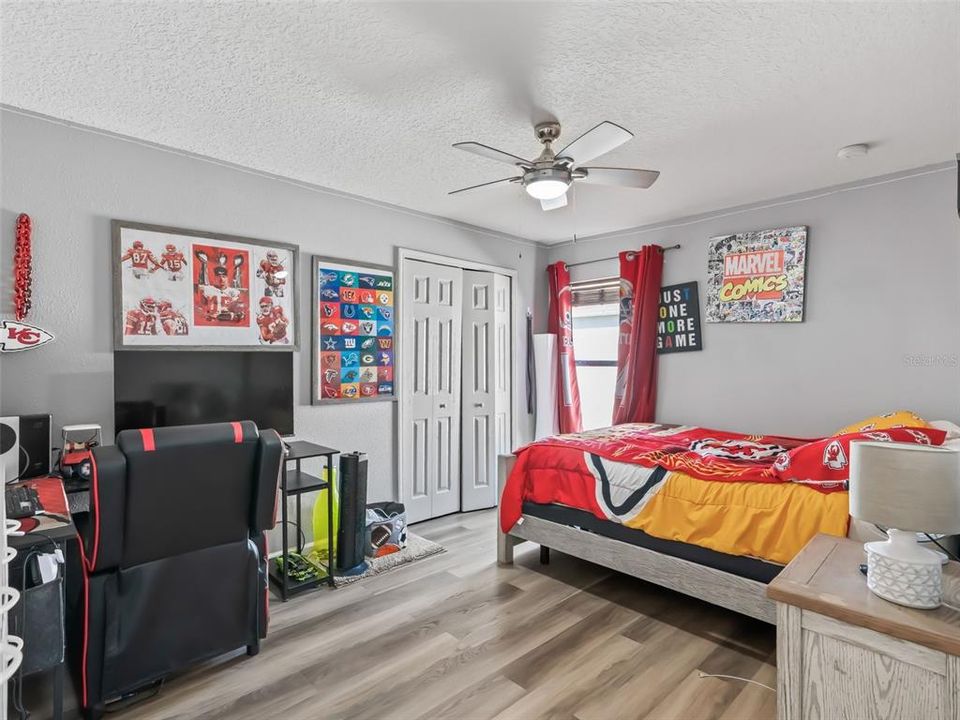 Active With Contract: $298,900 (4 beds, 2 baths, 1880 Square Feet)