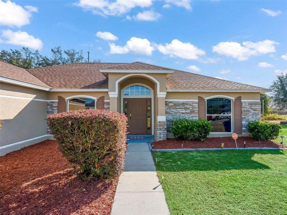 Active With Contract: $298,900 (4 beds, 2 baths, 1880 Square Feet)