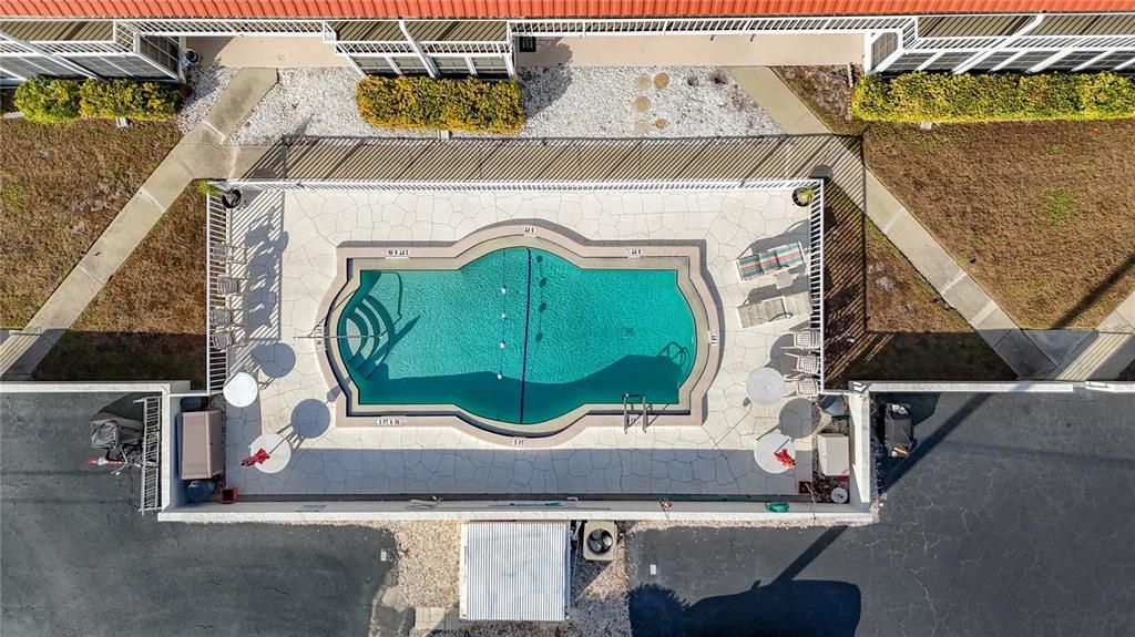 待售: $229,000 (2 贝兹, 2 浴室, 811 平方英尺)