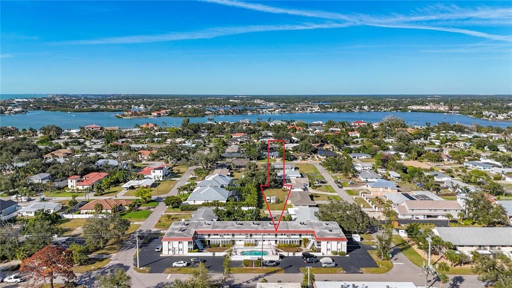 待售: $229,000 (2 贝兹, 2 浴室, 811 平方英尺)