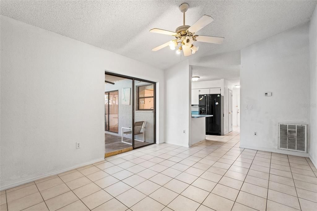 待售: $360,000 (3 贝兹, 2 浴室, 1457 平方英尺)