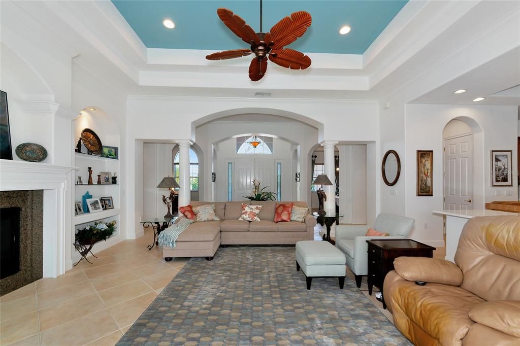 合同活跃: $1,049,000 (3 贝兹, 3 浴室, 3362 平方英尺)