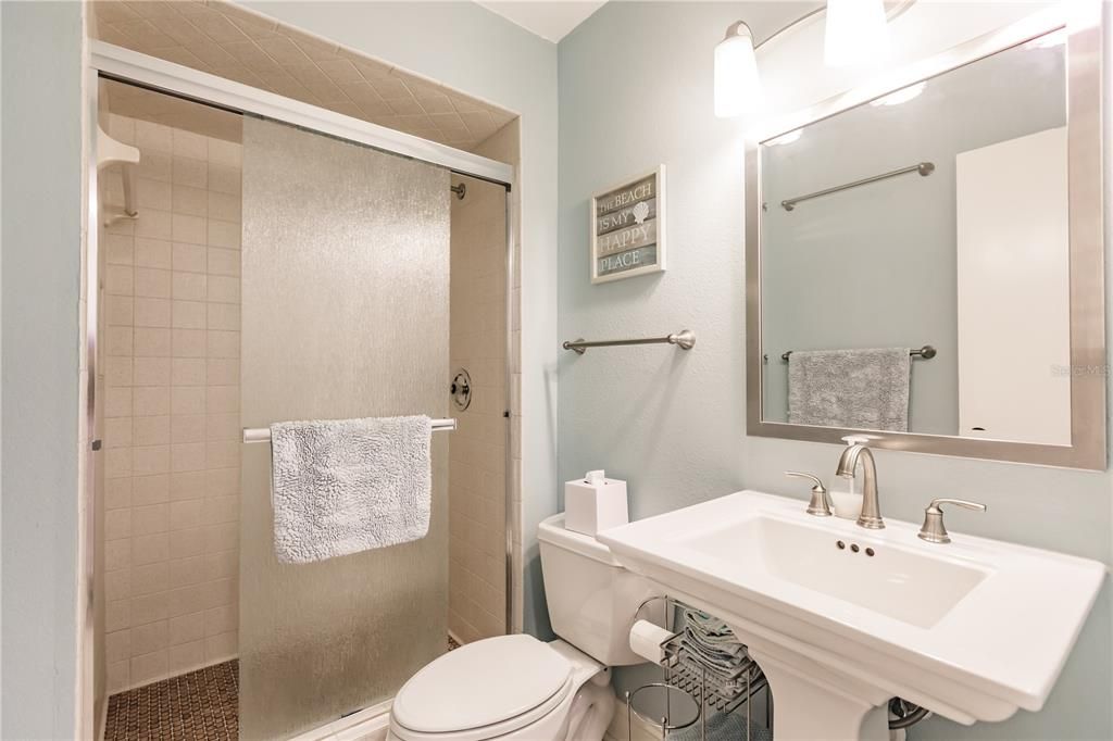 待售: $695,000 (2 贝兹, 2 浴室, 1138 平方英尺)