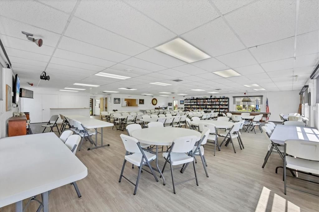 Active With Contract: $124,900 (2 beds, 2 baths, 1144 Square Feet)