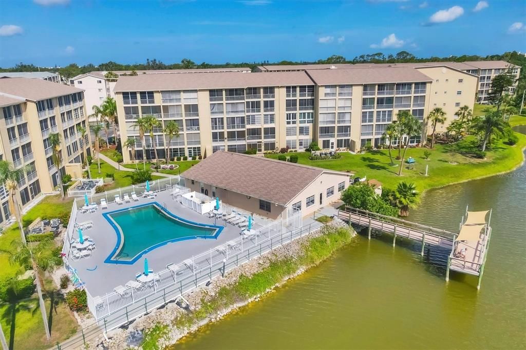 Active With Contract: $124,900 (2 beds, 2 baths, 1144 Square Feet)