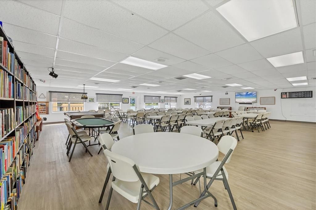 Active With Contract: $124,900 (2 beds, 2 baths, 1144 Square Feet)