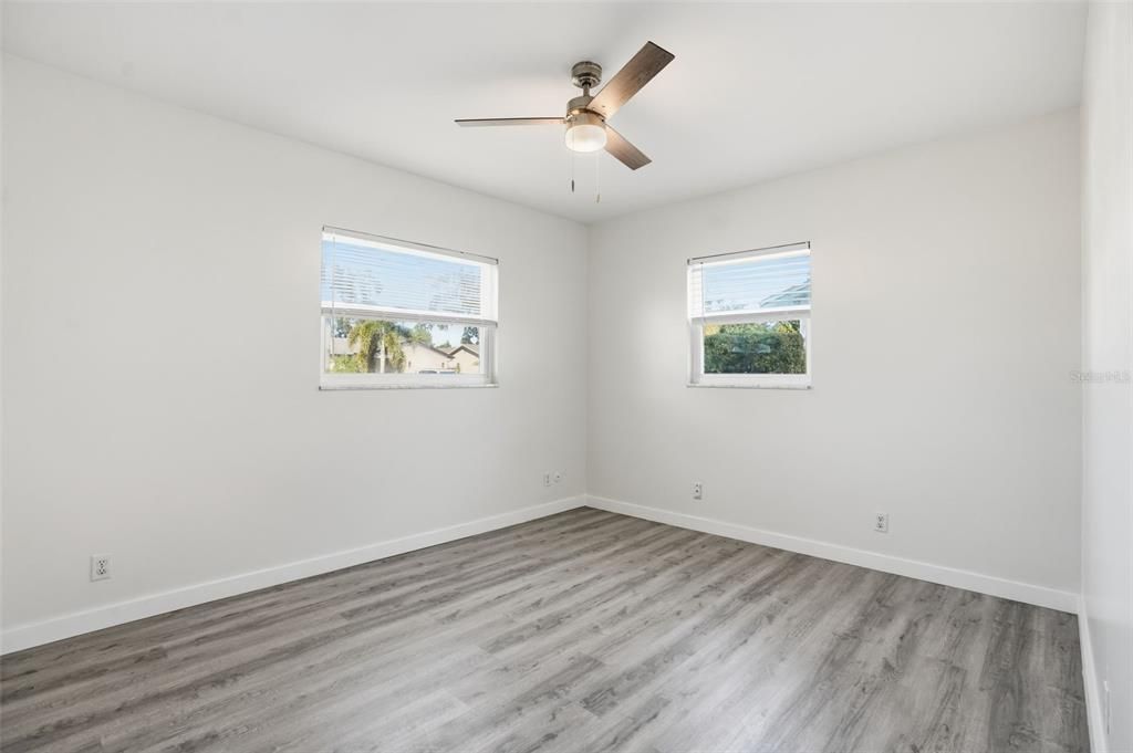 Active With Contract: $369,000 (3 beds, 2 baths, 1312 Square Feet)