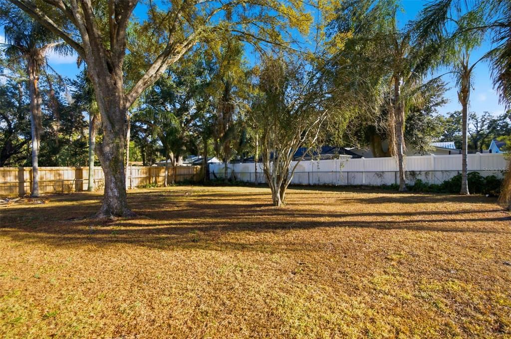 Active With Contract: $369,000 (3 beds, 2 baths, 1312 Square Feet)