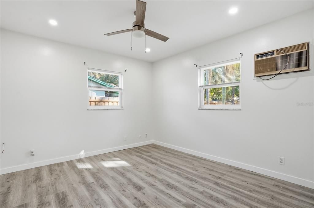 Active With Contract: $369,000 (3 beds, 2 baths, 1312 Square Feet)