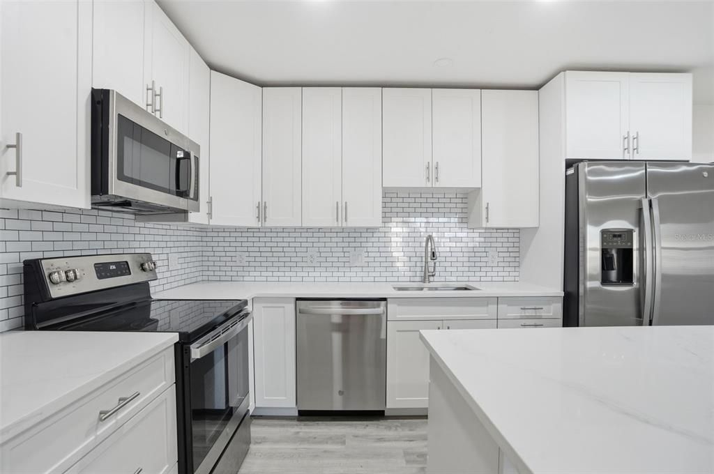 Active With Contract: $369,000 (3 beds, 2 baths, 1312 Square Feet)