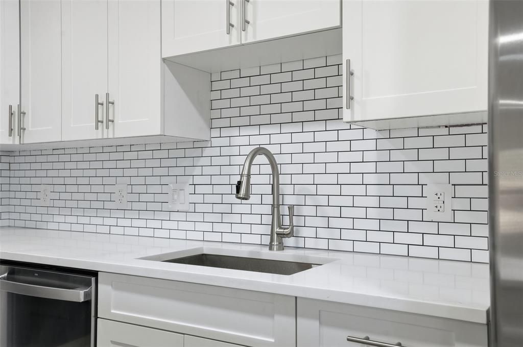 Active With Contract: $369,000 (3 beds, 2 baths, 1312 Square Feet)