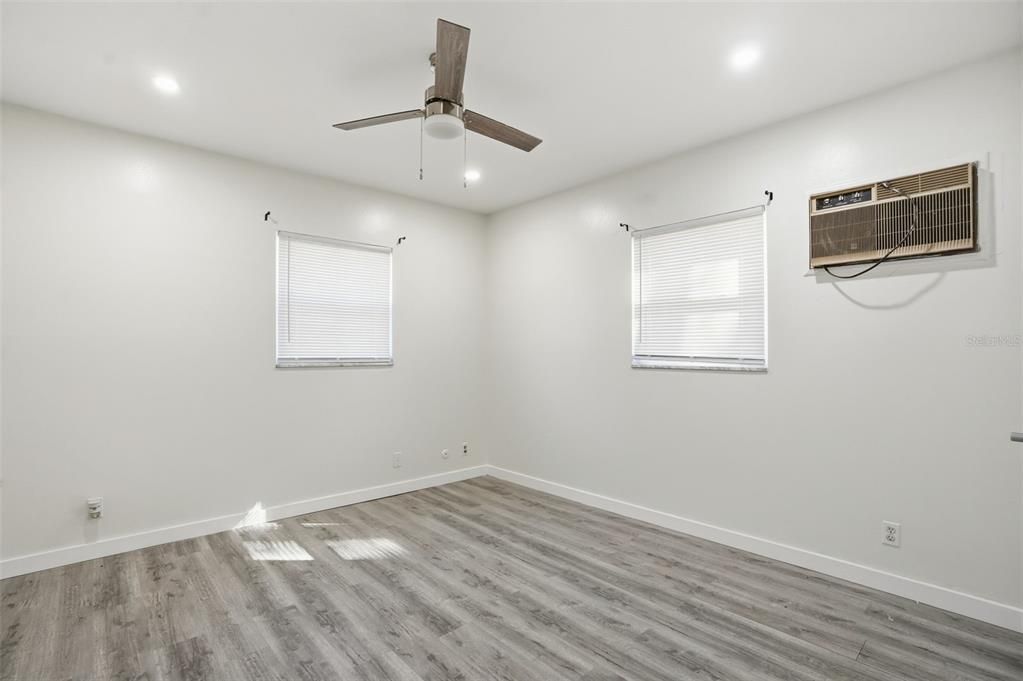 Active With Contract: $369,000 (3 beds, 2 baths, 1312 Square Feet)