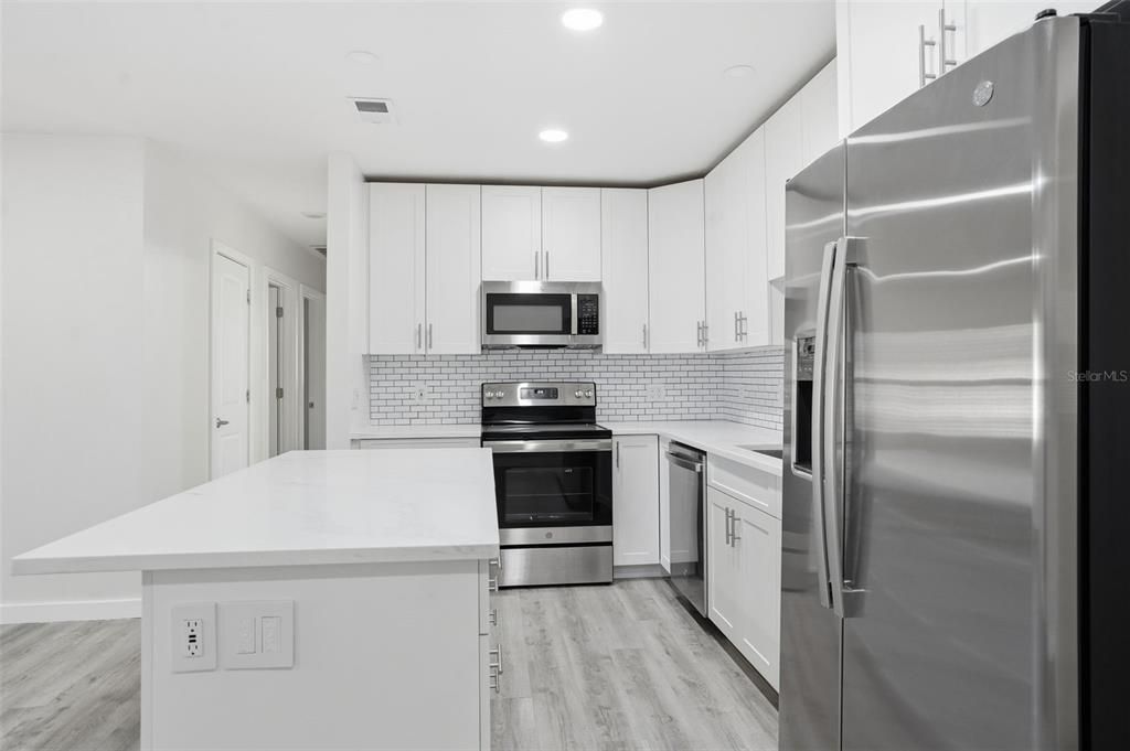 Active With Contract: $369,000 (3 beds, 2 baths, 1312 Square Feet)