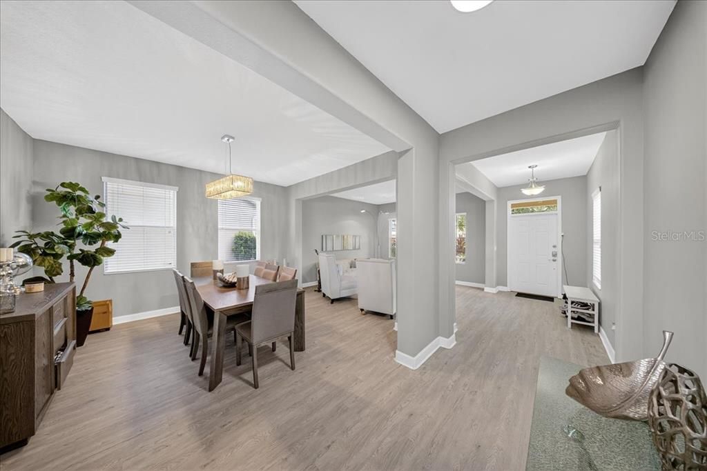 En Venta: $643,500 (4 camas, 3 baños, 2849 Pies cuadrados)