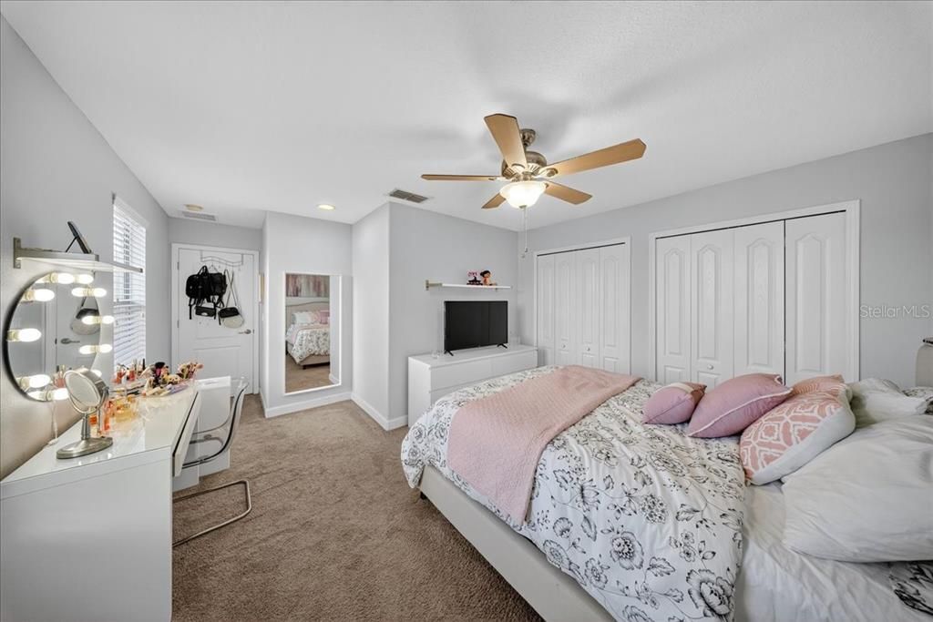 En Venta: $643,500 (4 camas, 3 baños, 2849 Pies cuadrados)