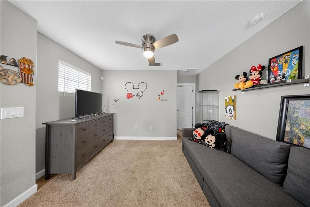 En Venta: $643,500 (4 camas, 3 baños, 2849 Pies cuadrados)