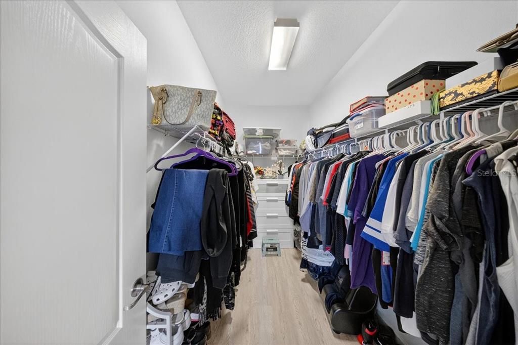 En Venta: $643,500 (4 camas, 3 baños, 2849 Pies cuadrados)