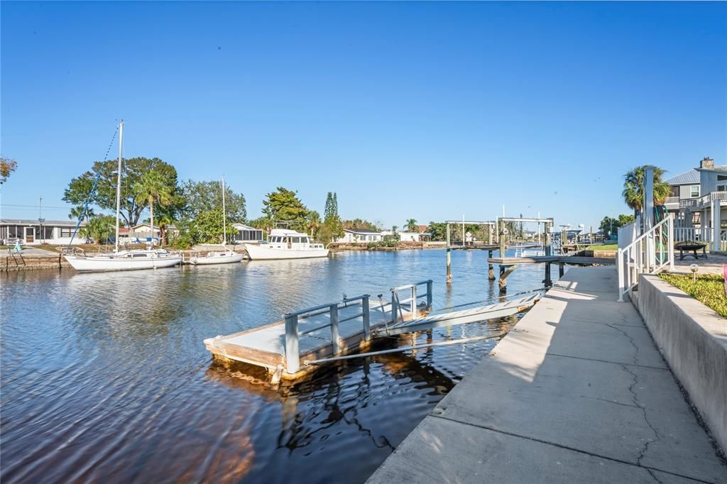 En Venta: $895,000 (3 camas, 3 baños, 1989 Pies cuadrados)