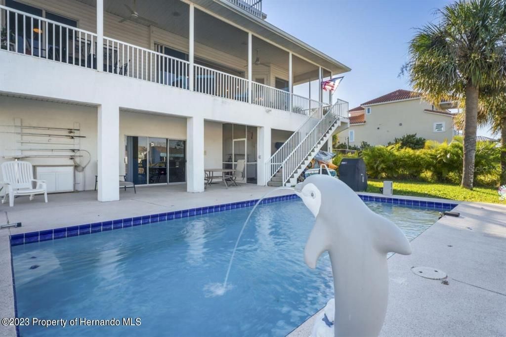 En Venta: $895,000 (3 camas, 3 baños, 1989 Pies cuadrados)