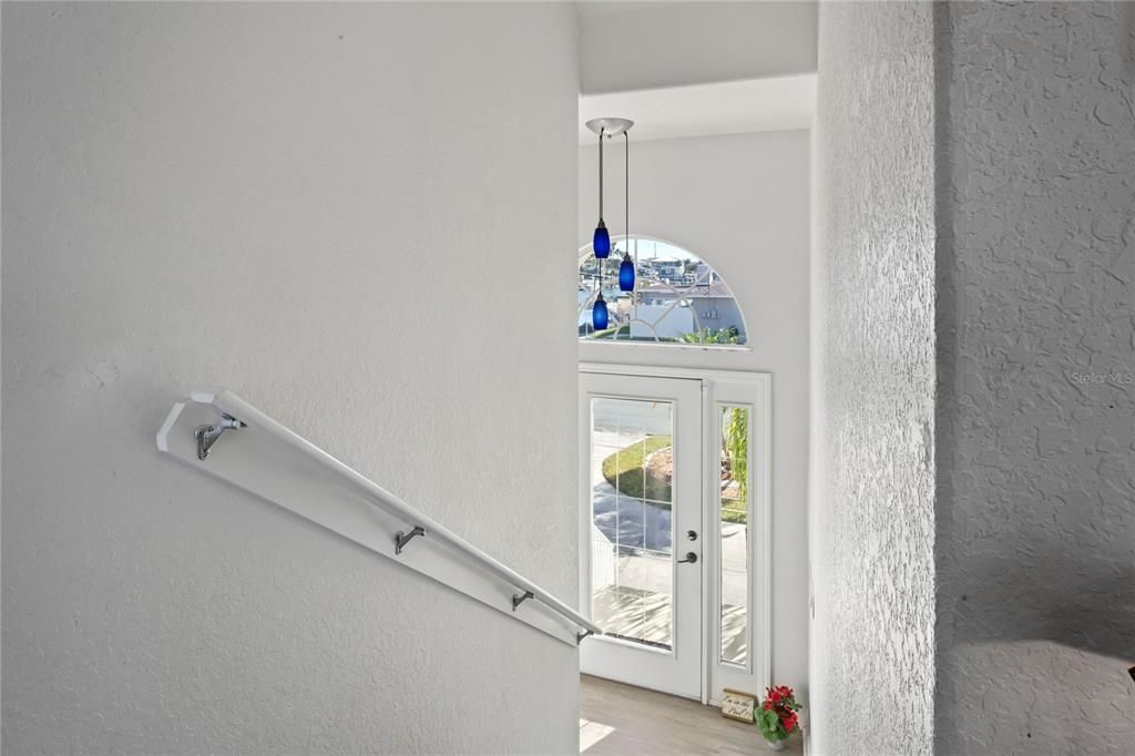 En Venta: $895,000 (3 camas, 3 baños, 1989 Pies cuadrados)