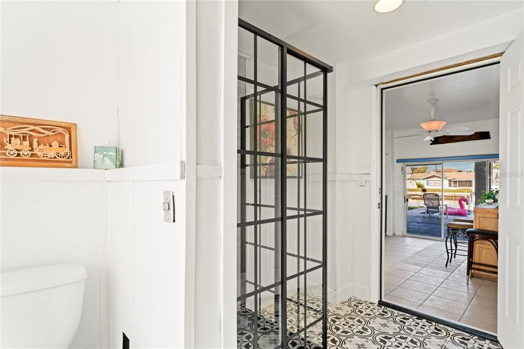 En Venta: $895,000 (3 camas, 3 baños, 1989 Pies cuadrados)