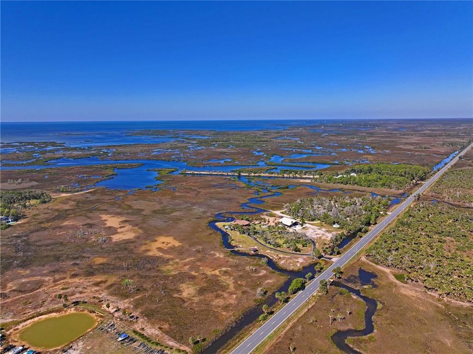 En Venta: $895,000 (3 camas, 3 baños, 1989 Pies cuadrados)