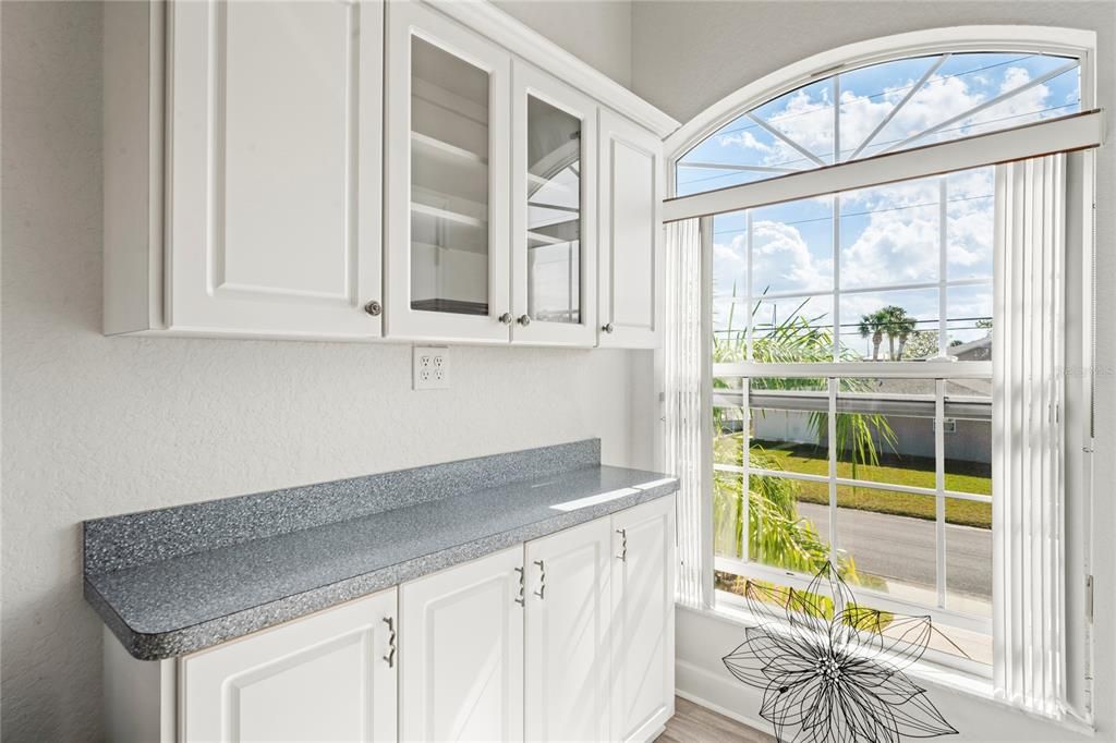 En Venta: $895,000 (3 camas, 3 baños, 1989 Pies cuadrados)