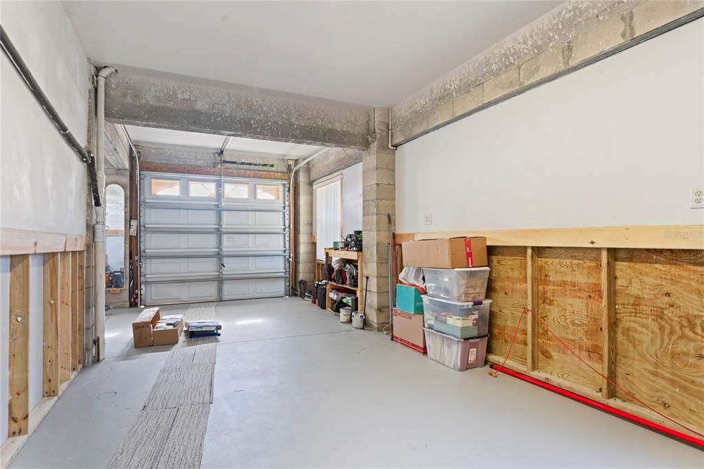 En Venta: $895,000 (3 camas, 3 baños, 1989 Pies cuadrados)