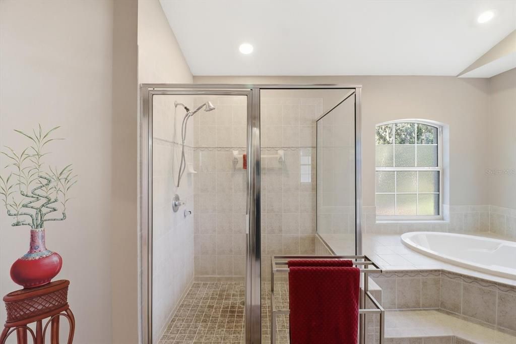 待售: $540,000 (3 贝兹, 2 浴室, 2635 平方英尺)