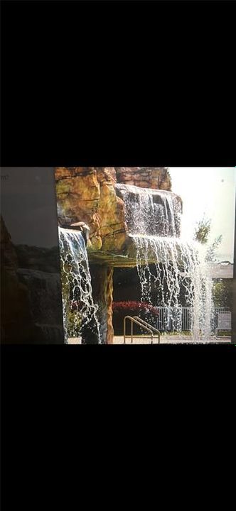 合同活跃: $215,000 (3 贝兹, 2 浴室, 1291 平方英尺)