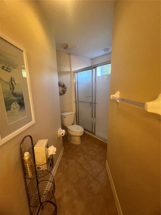 合同活跃: $215,000 (3 贝兹, 2 浴室, 1291 平方英尺)