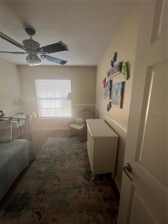 合同活跃: $215,000 (3 贝兹, 2 浴室, 1291 平方英尺)