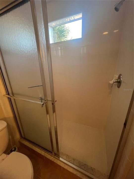 合同活跃: $215,000 (3 贝兹, 2 浴室, 1291 平方英尺)