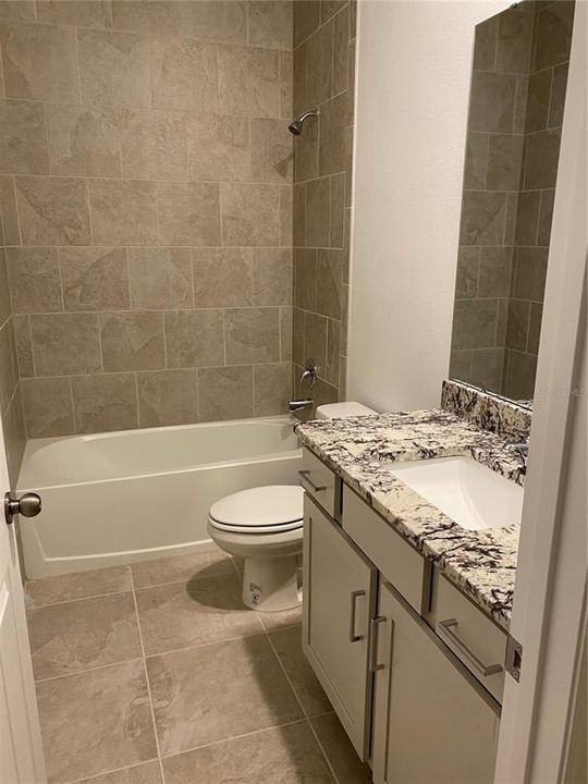 出租: $2,700 (3 贝兹, 3 浴室, 1850 平方英尺)